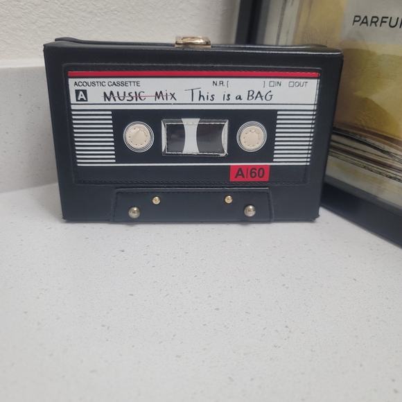 Black Cassette Tape Design Bag - Picture 1 of 6